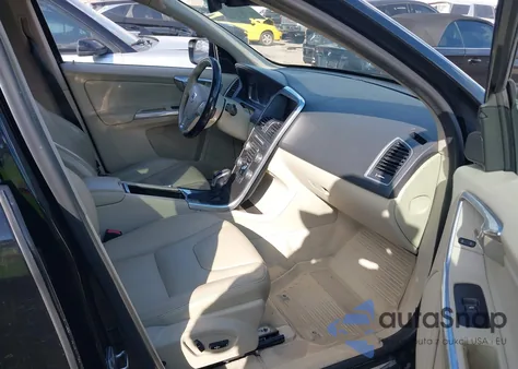 2015 Volvo Xc60 T5 Premier z USA, uszkodzony, nr VIN YV440MDK3F2740379